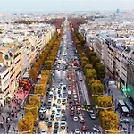 Champs-Elysées